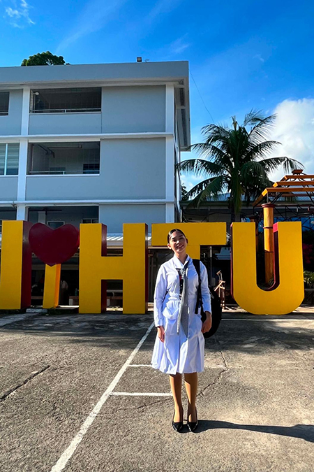 Sycee in Nursing Uniform