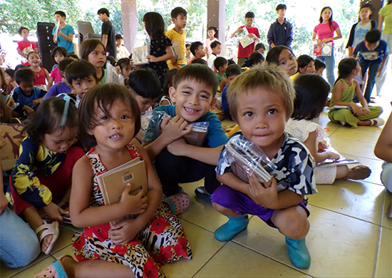  Giving Notebooks 